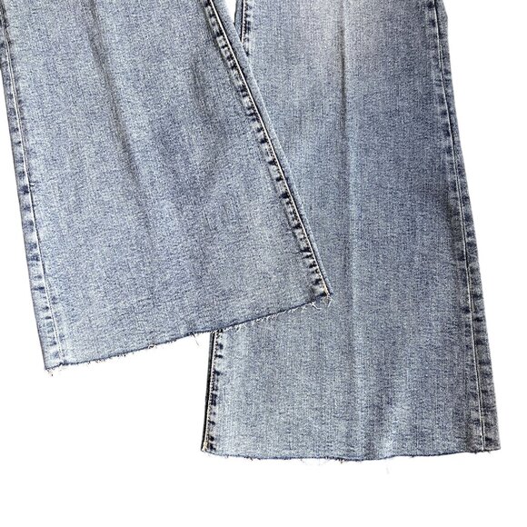 Good American Flared Jeans Size 10 Raw/Distressed Hem Button-Fly Light Wash - Picture 8 of 8